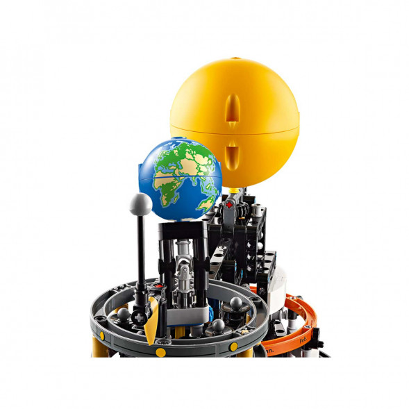 Конструктор LEGO Technic 42179 Планета Земля и Луна на орбите в Тамбове