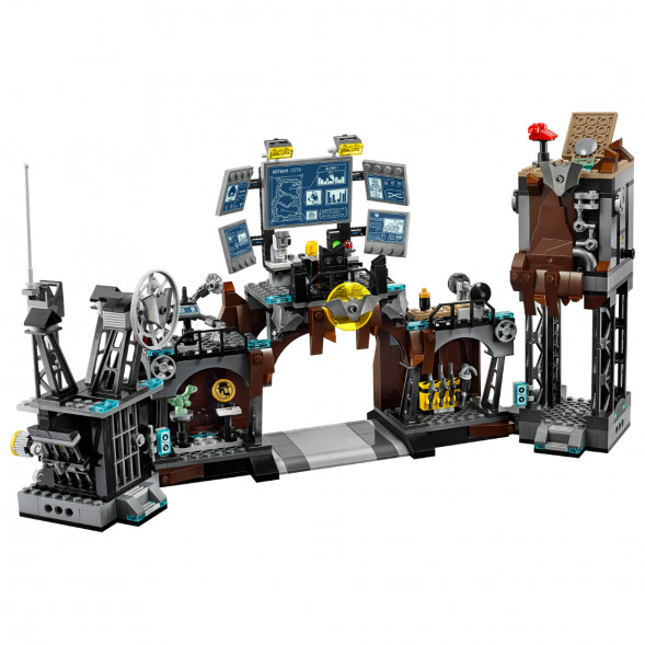 Конструктор LEGO Super Heroes 76122 Вторжение Глиноликого в бэт-пещеру в Тамбове