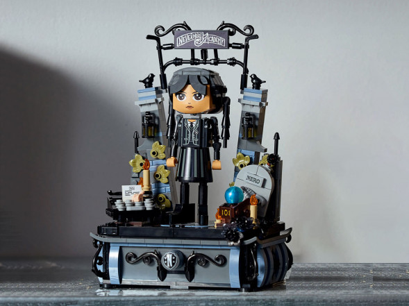 Констурктор LEGO Wednesday 76780 Фигурка Венсдей Аддамс в Тамбове